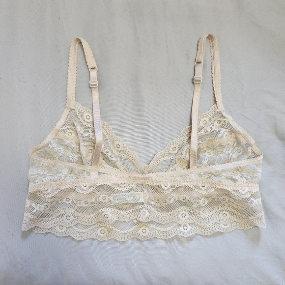 b.tempt'D Lace Bralette - Picture 6 of 11